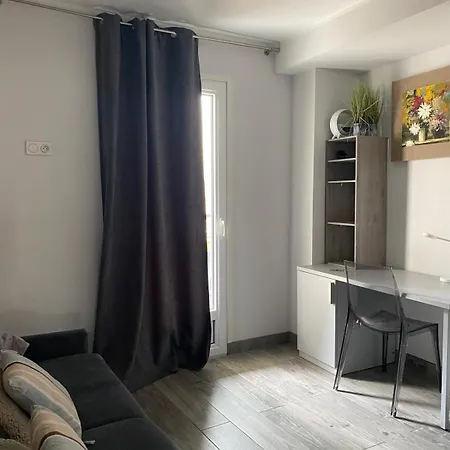 아파트 Pretty Flat